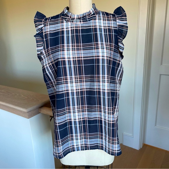 NWT LOFT Women’s Navy Plaid Flutter Sleeve Shell Top, size S - Picture 2 of 4